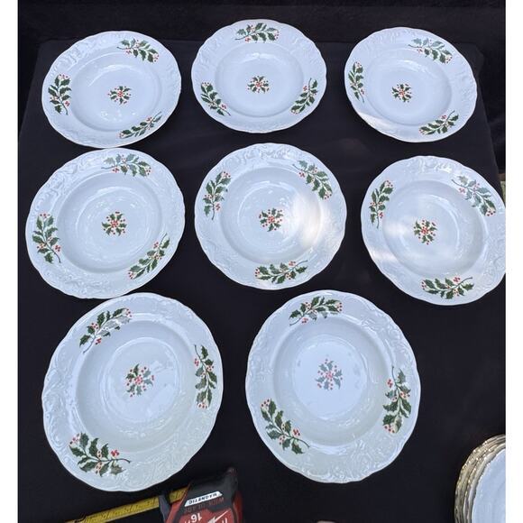 Vintage Royal Kent Christmas Holiday Holly Poland 8” Soup Cereal Bowls Set Of 8 - Picture 9 of 9